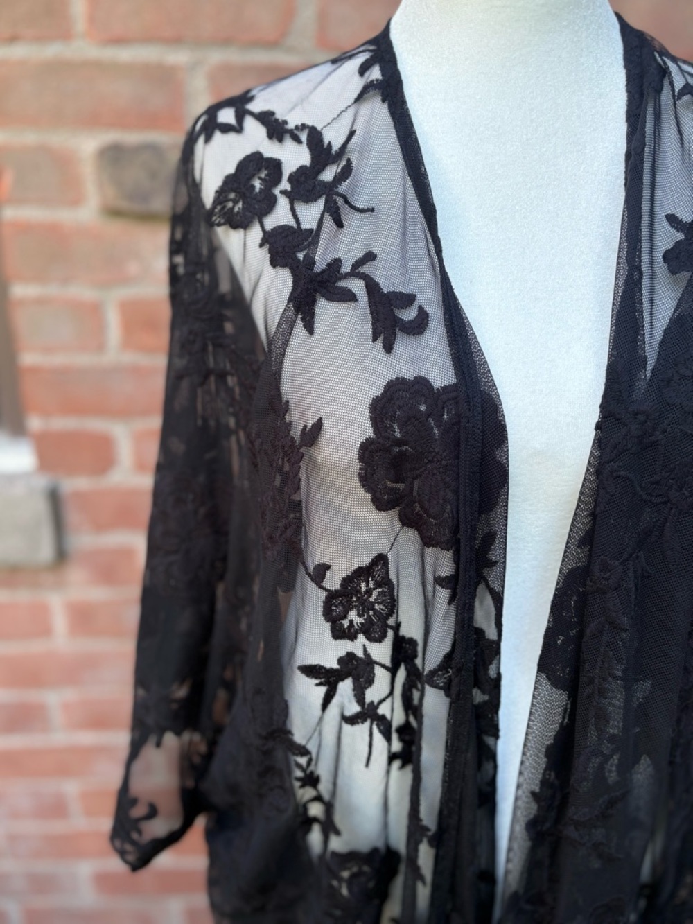 Torrid Kimono Womens Plus Sz 00 Black Floral Sheer Crochet Lace Open Front Boho - Picture 4 of 10